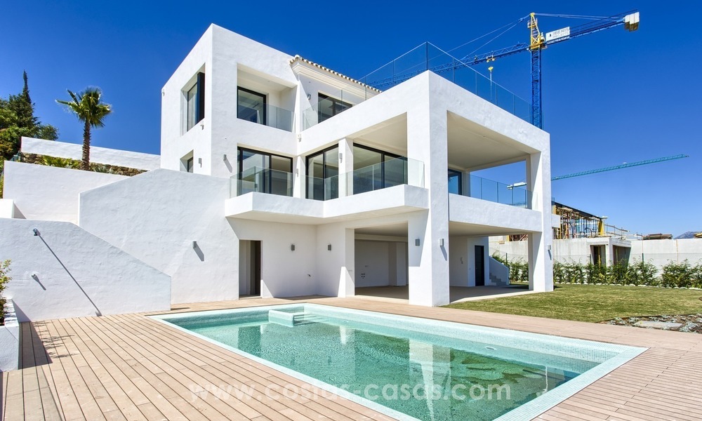 Nueva villa moderna a la venta con vistas al mar en Benahavis - Marbella 254