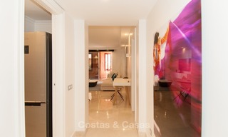 En venta en Hotel Kempinski, Marbella - Estepona: Apartamento reformado de estilo moderno 329 