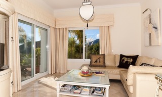 Villa Elegante en venta en primera línea de golf con orientación sur, situada en Benahavis - Marbella con vistas al mar 612 