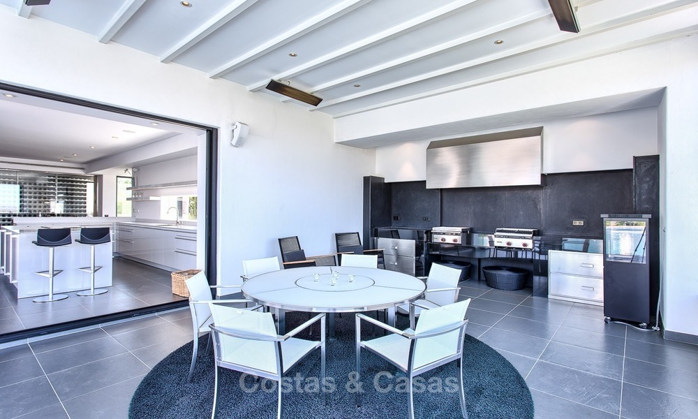Espectacular y moderna villa con vistas panorámicas al mar en venta en Benahavís - Marbella 1018