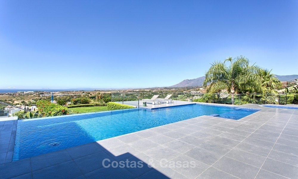 Espectacular y moderna villa con vistas panorámicas al mar en venta en Benahavís - Marbella 1023