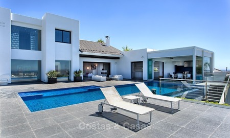 Espectacular y moderna villa con vistas panorámicas al mar en venta en Benahavís - Marbella 1026