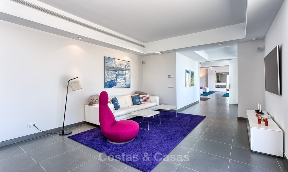 Espectacular y moderna villa con vistas panorámicas al mar en venta en Benahavís - Marbella 1033