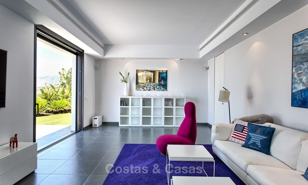 Espectacular y moderna villa con vistas panorámicas al mar en venta en Benahavís - Marbella 1034