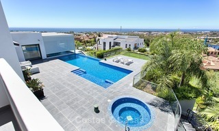 Espectacular y moderna villa con vistas panorámicas al mar en venta en Benahavís - Marbella 1036 
