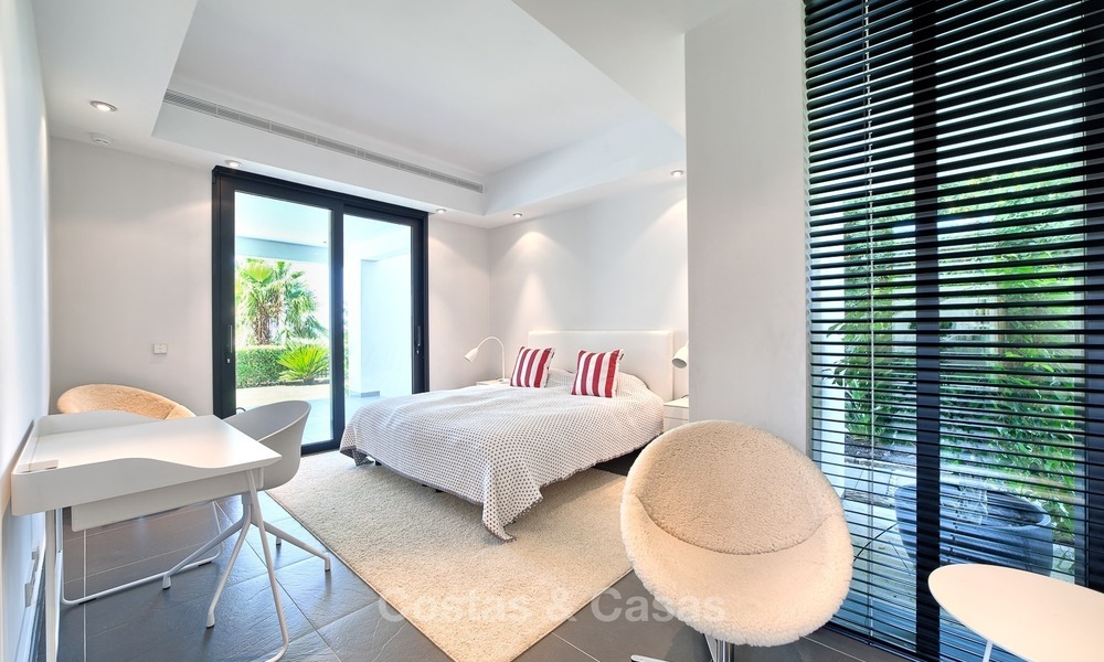 Espectacular y moderna villa con vistas panorámicas al mar en venta en Benahavís - Marbella 1050