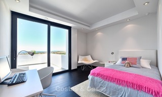 Espectacular y moderna villa con vistas panorámicas al mar en venta en Benahavís - Marbella 1053 