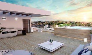 ¡Oportunidad! Primera línea de Golf, villas modernas con vistas panorámicas en venta, en La Nueva Milla de Oro, Estepona - Marbella 1251 