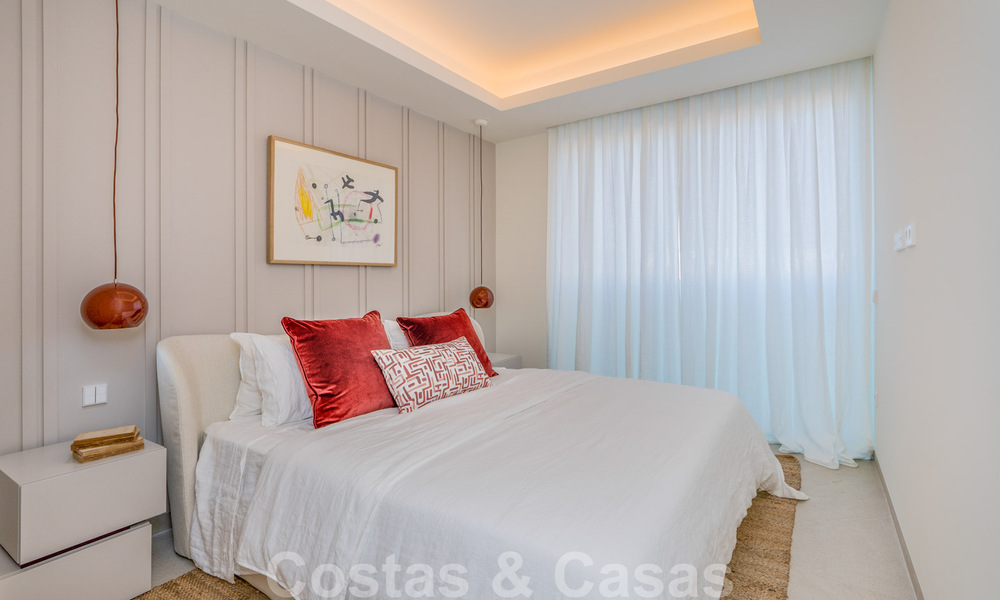 Lujosos Apartamentos en venta frente al mar en Estepona centro 40610