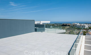 Nueva construcción - Apartamentos modernos con vistas al mar en venta, Marbella - Estepona 33774 
