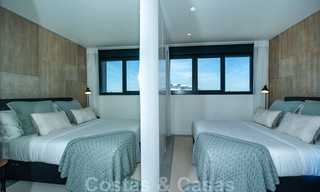 Nueva construcción - Apartamentos modernos con vistas al mar en venta, Marbella - Estepona 33806 