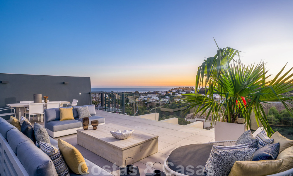 Nueva construcción - Apartamentos modernos con vistas al mar en venta, Marbella - Estepona 33811
