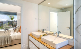 Nueva construcción - Apartamentos modernos con vistas al mar en venta, Marbella - Estepona 33819 