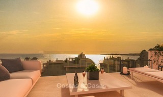Apartamentos modernos en venta con vistas al mar, situados a 100 metros de la playa de Benalmádena, Costa del Sol 1279 