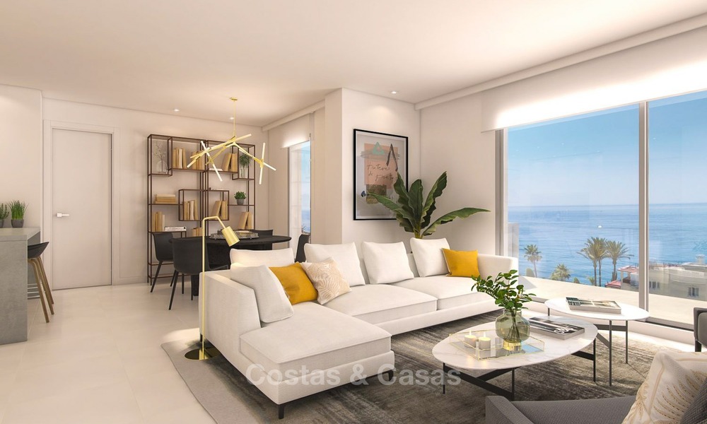 Apartamentos modernos en venta con vistas al mar, situados a 100 metros de la playa de Benalmádena, Costa del Sol 1283