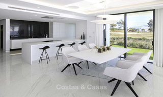 Exclusivos apartamentos nuevos y modernos frente al mar en venta, Nueva Milla de Oro, Marbella - Estepona. 12278 