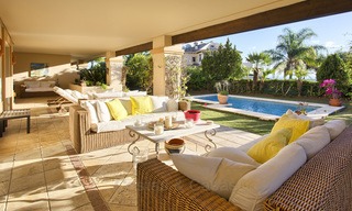 ¡Precio extraordinario! Lujoso Apartamento de planta baja con piscina privada en Aloha, Nueva Andalucía, Marbella 2961 