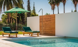 Villa nueva, Ultra-Moderna con vistas al Golf en venta en Nueva Andalucía, Marbella 1416 