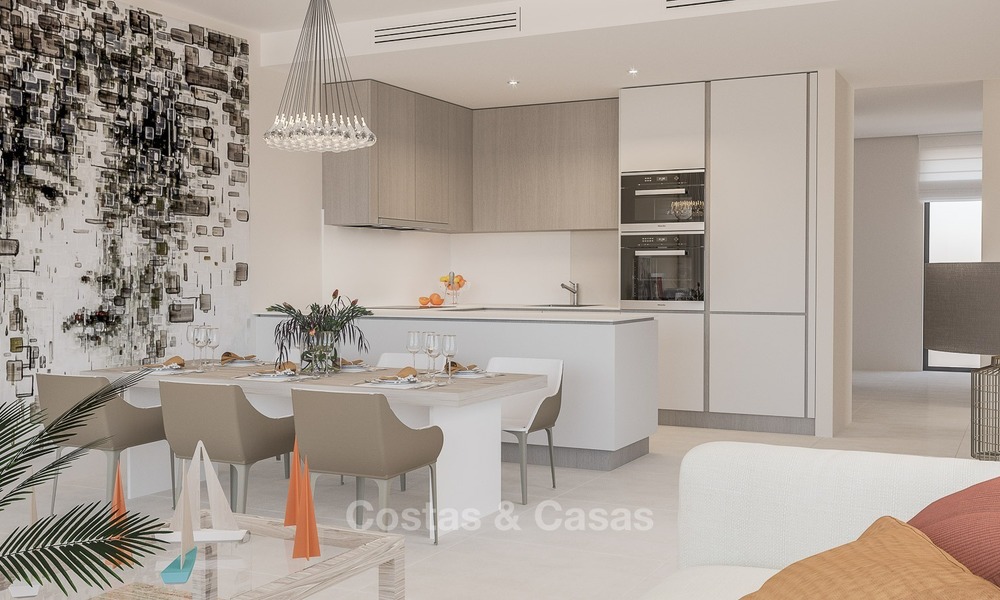 Apartamentos modernos contemporáneos en venta, situados cerca de la Playa y el Golf, Estepona - Marbella 2407