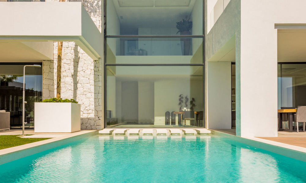 Fantástica villa contemporánea cerca de Golf con vistas al mar en Benahavis - Marbella 33942