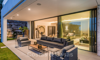 Fantástica villa contemporánea cerca de Golf con vistas al mar en Benahavis - Marbella 33961 
