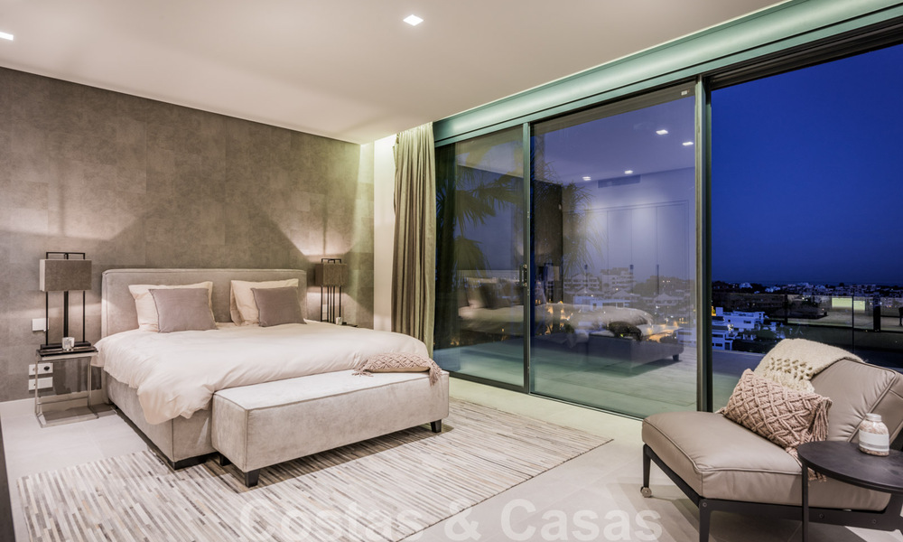 Fantástica villa contemporánea cerca de Golf con vistas al mar en Benahavis - Marbella 33962