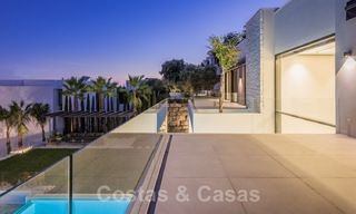 Fantástica villa contemporánea cerca de Golf con vistas al mar en Benahavis - Marbella 33963 