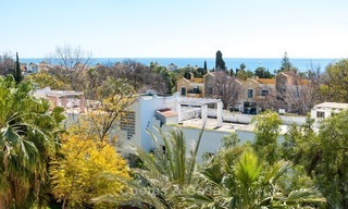 Apartamento con vistas al mar en venta en la Milla de Oro, a poca distancia de la playa y del centro de Marbella 2639 