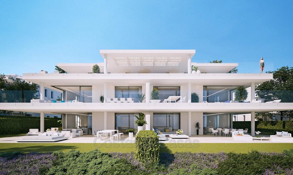 Exclusivos apartamentos nuevos y modernos en primera línea de playa en venta, Nueva Milla de Oro, Marbella - Estepona 3032