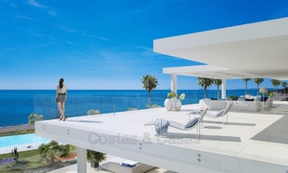 Exclusivos apartamentos nuevos y modernos en primera línea de playa en venta, Nueva Milla de Oro, Marbella - Estepona 3034 