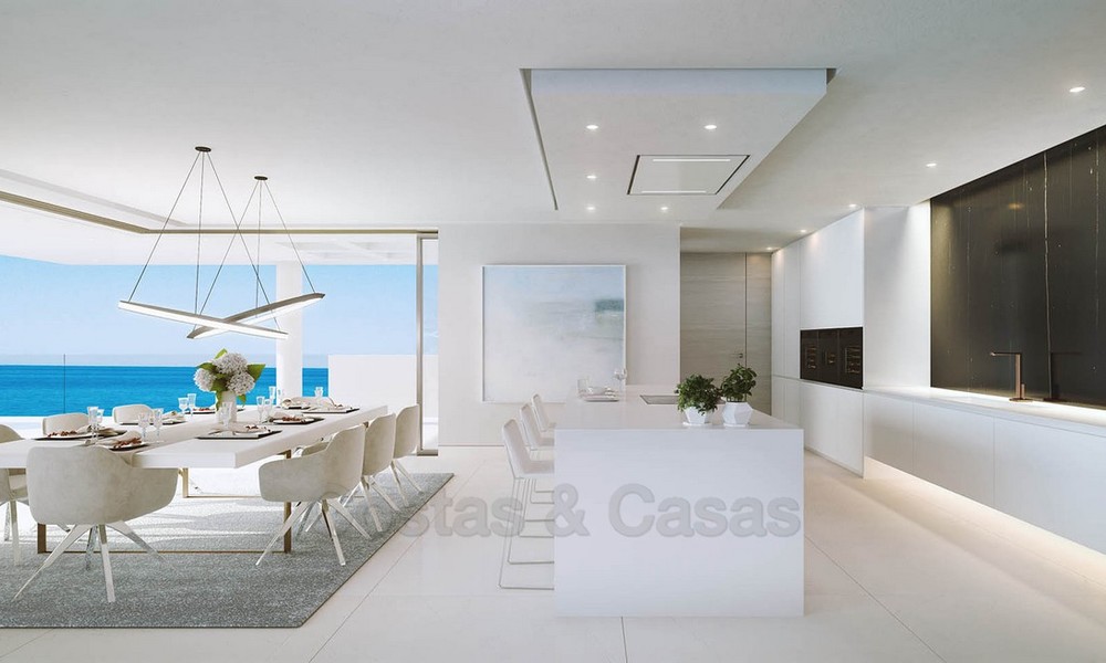 Exclusivos apartamentos nuevos y modernos en primera línea de playa en venta, Nueva Milla de Oro, Marbella - Estepona 3042