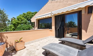Villa de alta calidad, estilo clásico en venta en La Milla de Oro, Marbella. ¡Precio rebajado! 3135 