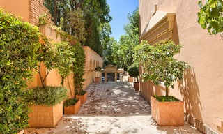 Villa de alta calidad, estilo clásico en venta en La Milla de Oro, Marbella. ¡Precio rebajado! 3137 