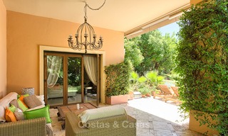 Villa de alta calidad, estilo clásico en venta en La Milla de Oro, Marbella. ¡Precio rebajado! 3143 