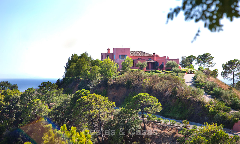 Chalet estilo españo vistas panorámicas en venta lujoso complejo de golf privado en Benahavis - Marbella. 3170