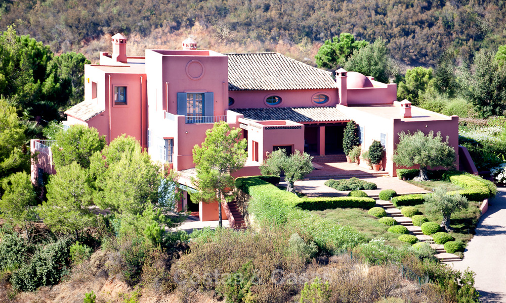 Chalet estilo españo vistas panorámicas en venta lujoso complejo de golf privado en Benahavis - Marbella. 3171