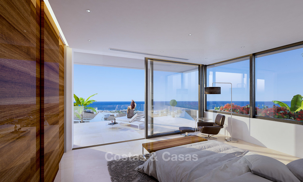 Villa moderna en venta con impresionantes vistas al mar, a 5 minutos a pie de la playa en Estepona 3217