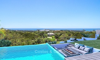 Villas de primera línea en venta en La Nueva Milla de Oro, Marbella - Estepona 3286 