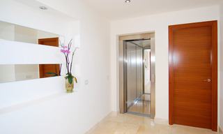 Villas contemporáneas de lujo 1ª línea Golf en venta en Marbella - Benahavis 30431 