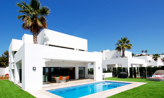 Villas contemporáneas de lujo 1ª línea Golf en venta en Marbella - Benahavis 30436 