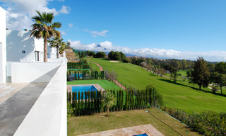 Villas contemporáneas de lujo 1ª línea Golf en venta en Marbella - Benahavis 30444 