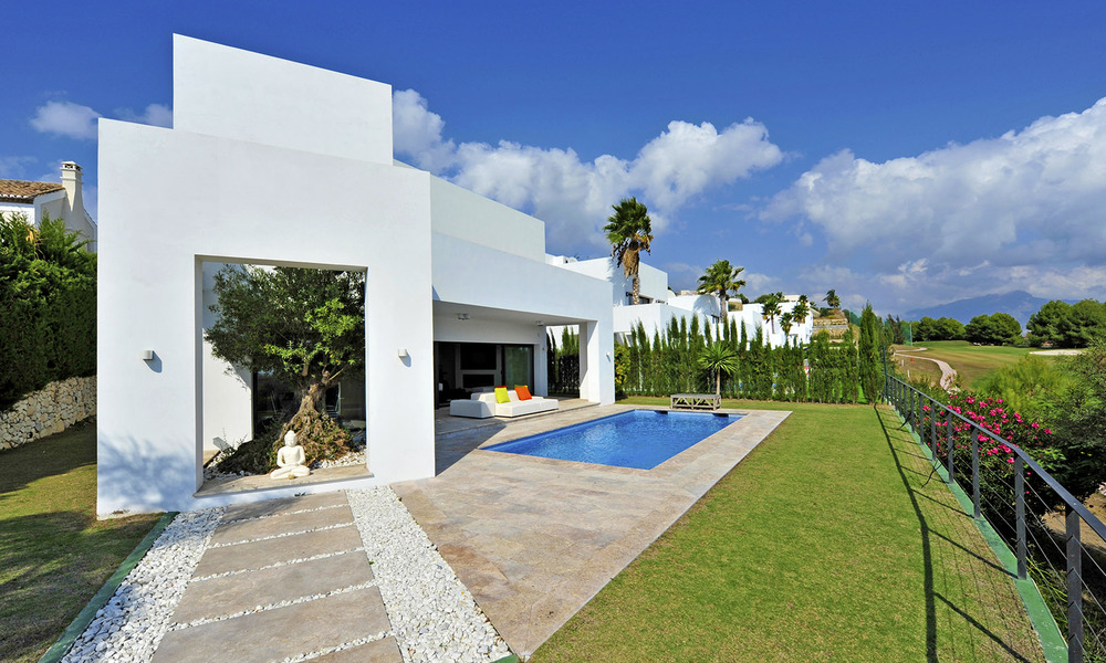 Villas contemporáneas de lujo 1ª línea Golf en venta en Marbella - Benahavis 30445