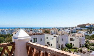 Nuevas villas en venta listas para entrar a vivir, en primera línea de golf de un resort privado, New Golden Mile, Marbella - Estepona 3492 