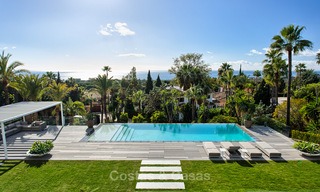 Atractiva y espaciosa villa de lujo renovada, con majestuosas vistas al mar, en venta, Marbella Este 3571 