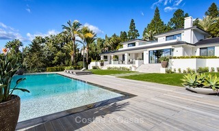 Atractiva y espaciosa villa de lujo renovada, con majestuosas vistas al mar, en venta, Marbella Este 3601 