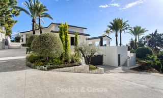 Atractiva y espaciosa villa de lujo renovada, con majestuosas vistas al mar, en venta, Marbella Este 3606 