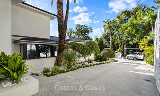 Atractiva y espaciosa villa de lujo renovada, con majestuosas vistas al mar, en venta, Marbella Este 3607 