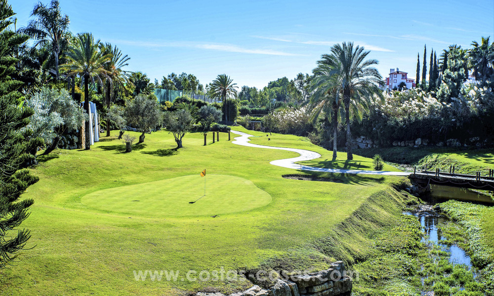 Villas de lujo contemporáneas en venta en un proyecto innovador, zona de golf con vistas al golf y al mar en Estepona - Marbella 3633