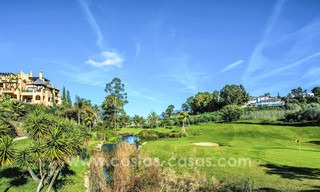 Villas de lujo contemporáneas en venta en un proyecto innovador, zona de golf con vistas al golf y al mar en Estepona - Marbella 3634 
