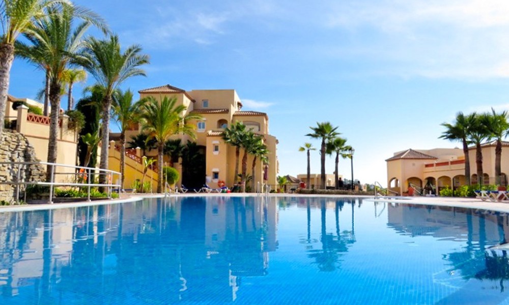 Apartamento de lujo en venta en primera linea de golf en Marbella - Estepona 3653